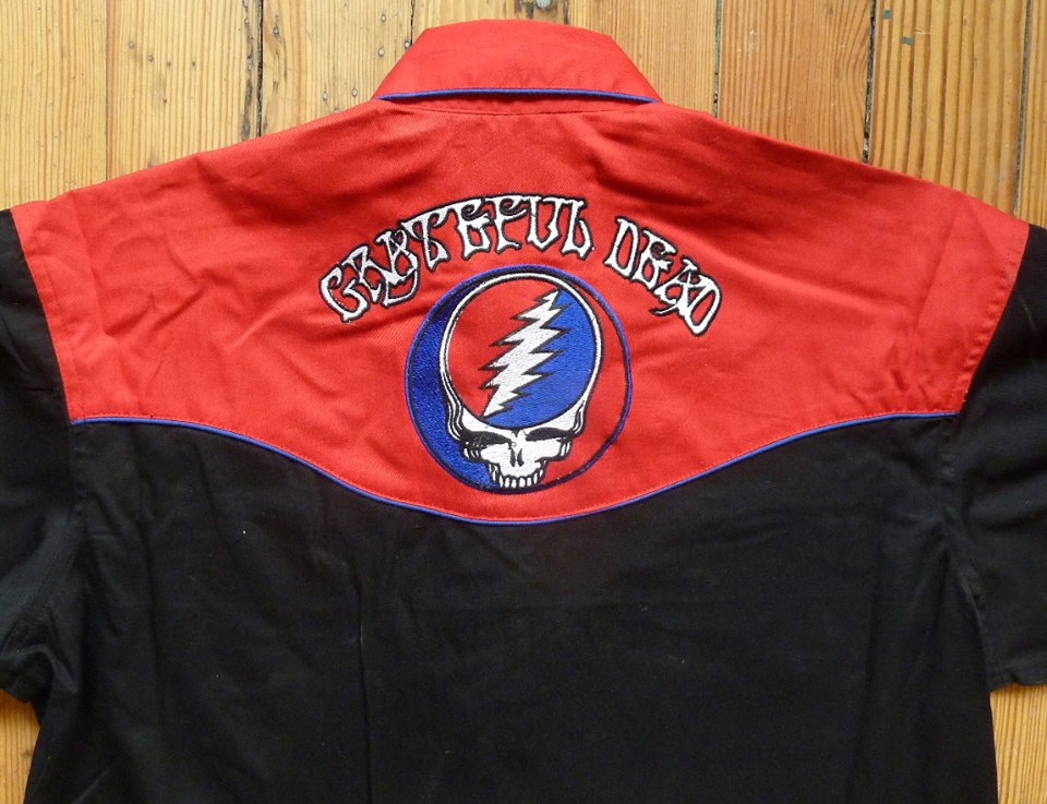 La camicia rock dei Greatfull Dead
