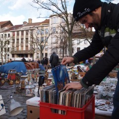 Musica di strada e cd usati a Marolles (Bruxelles)