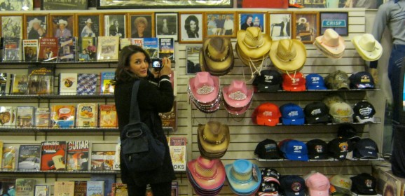 A TUTTO COUNTRY DA ERNEST TUBB RECORD SHOP