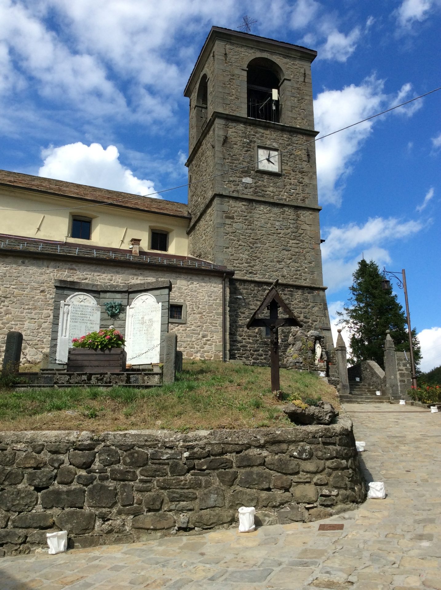 Chiesa di Cerreto Alpi 