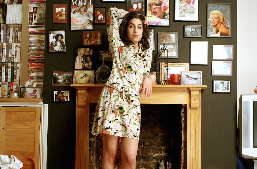 D 32808-05 Amy Winehouse Obligatory Credit - CAMERA PRESS/Mark Okoh SPECIAL PRICE APPLIES. Jazz and soul singer Amy Winehouse poses for photos at her home in Camden, London. Her debut album 'Frank' won an Ivor Novello award and was released in October 2003. 2004