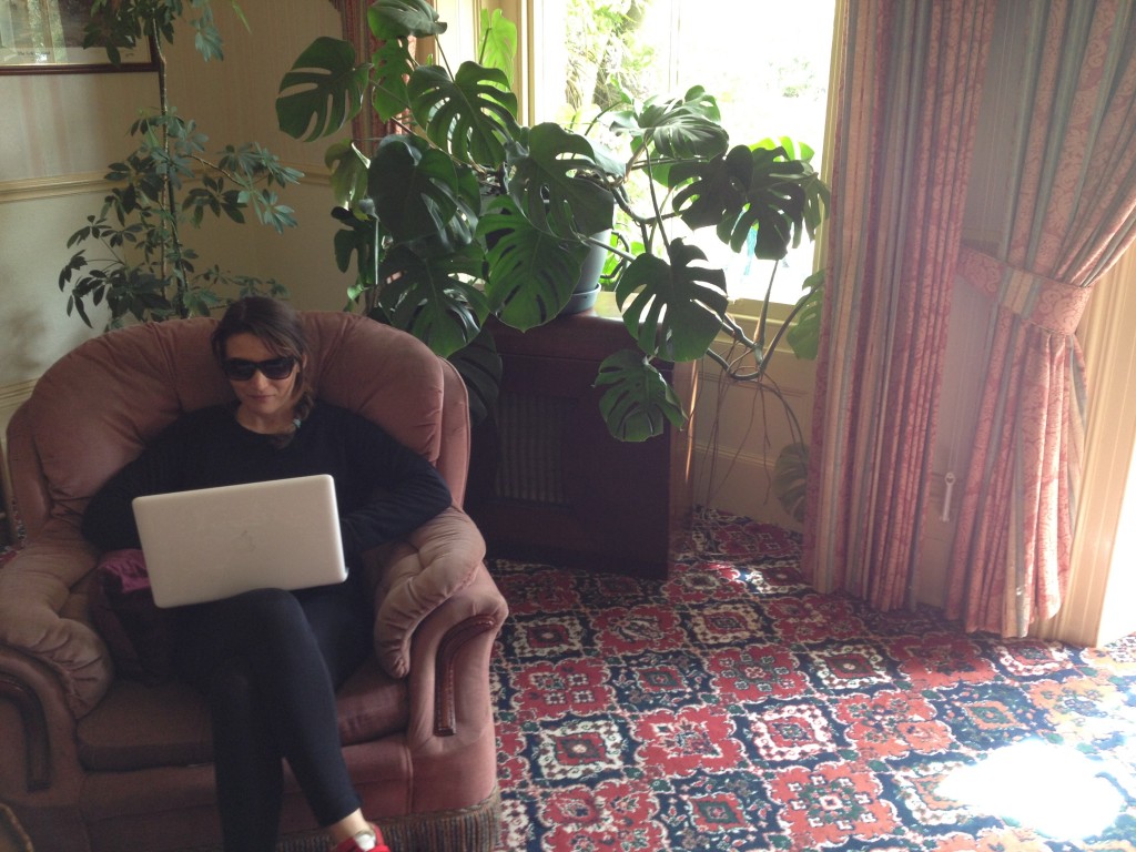 Io al lavoro nella zona relax