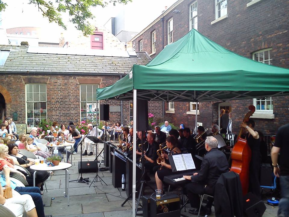 Live nel Bluecoat Garden