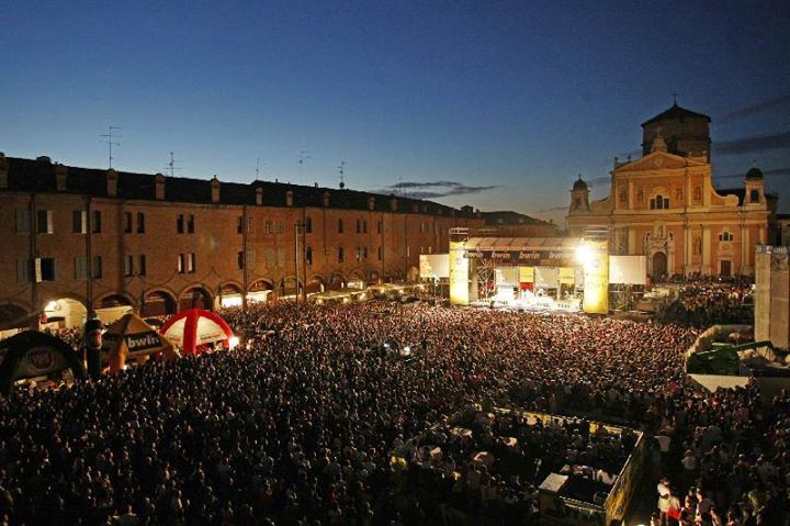Un concerto nella piazza di Carpi