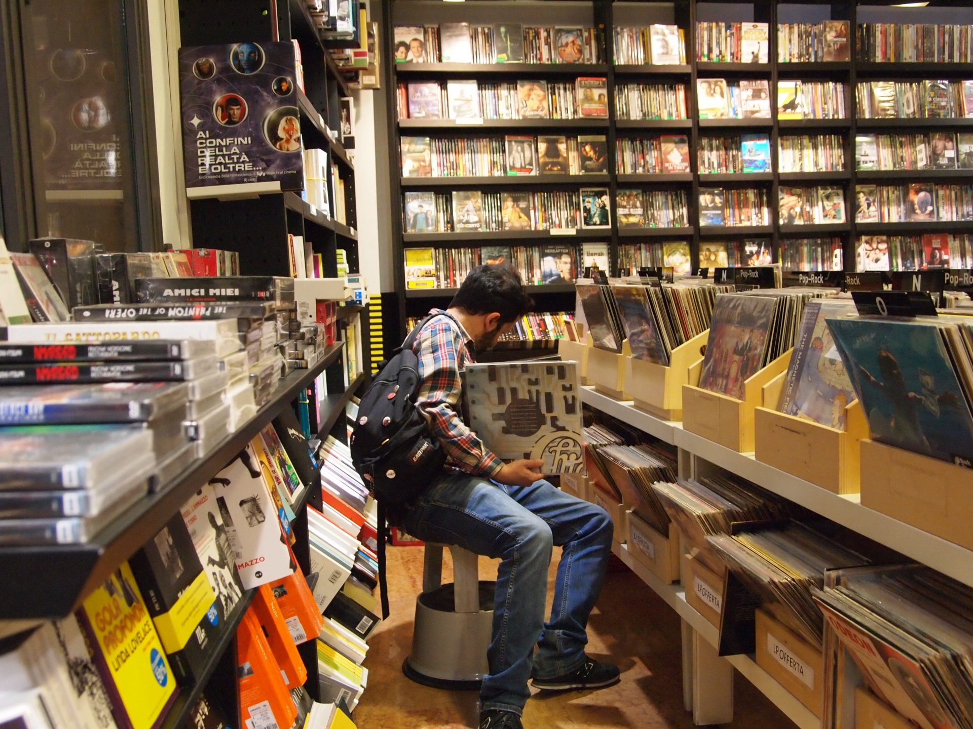 3 NEGOZI DI DISCHI ALTERNATIVI A