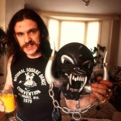 TESTA LA BIRRA DI LEMMY DEI MOTORHEAD