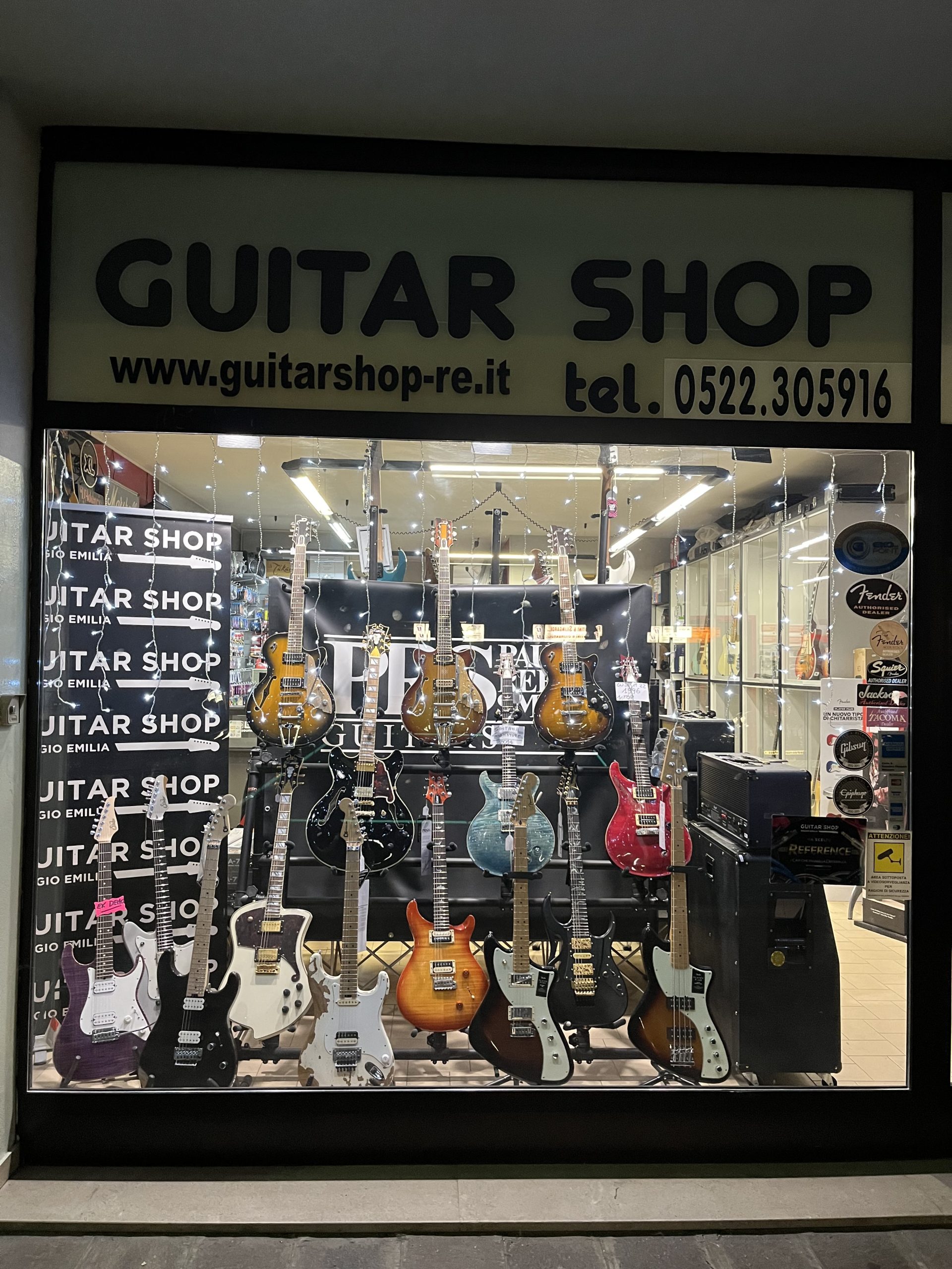 GUITAR SHOP, REGGIO EMILIA